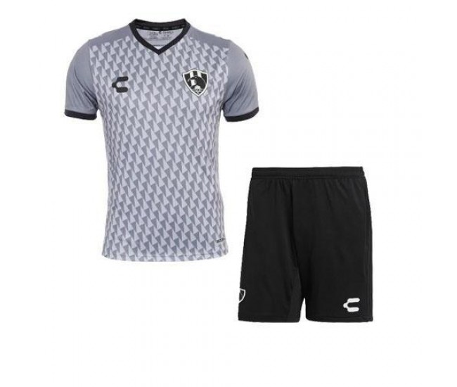 Kit de Casa Club De Cuervos 2019 - Niños